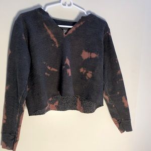 Cropped tie-dye sweater